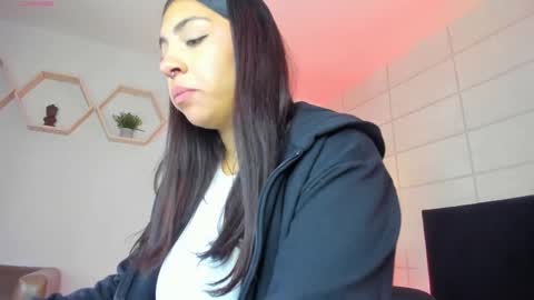 Christine  online show from 10-22-25, 12:16