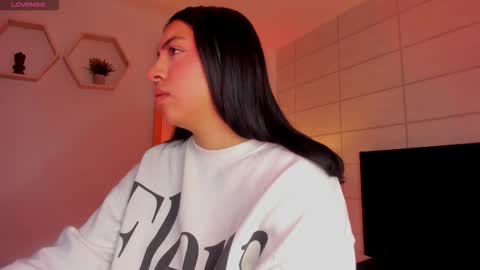 Christine  online show from 12-18-25, 12:00