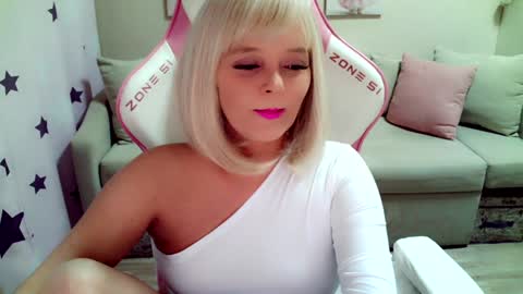 Snapshot of christirose chatting on 01-26-25, 12:54 Christi online show from 01-26-25, 12:54