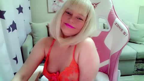 Snapshot of christirose chatting on 11-05-25, 06:57 Christi online show from 11-05-25, 06:57