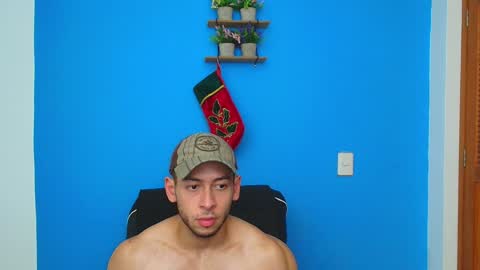 Snapshot of christopher_w chatting on 12-03-24, 12:57 Christopher online show from 12-03-24, 12:57