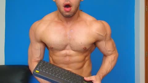 Snapshot of christopher_w chatting on 01-01-25, 06:49 Christopher online show from 01-01-25, 06:49