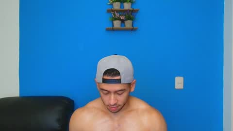 Snapshot of christopher_w chatting on 01-21-25, 12:25 Christopher online show from 01-21-25, 12:25