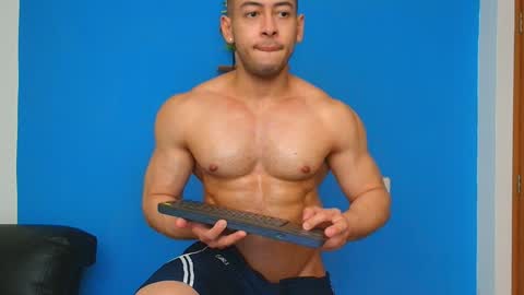 Snapshot of christopher_w chatting on 01-26-25, 08:02 Christopher online show from 01-26-25, 08:02