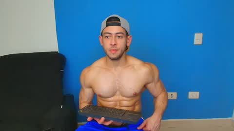 Snapshot of christopher_w chatting on 09-15-25, 10:10 Christopher online show from 09-15-25, 10:10