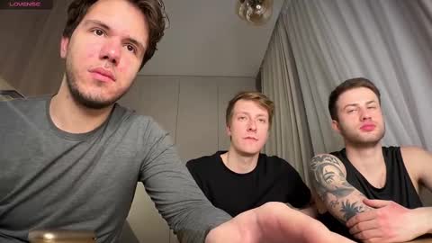 Snapshot of christophertan chatting on 02-21-25, 11:21 Christopher online show from 02-21-25, 11:21