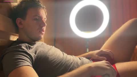 Christopher online show from 03-01-26, 07:43