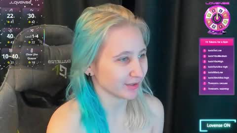 Snapshot of christyw3b chatting on 11-16-25, 05:46 christyw3b online show from 11-16-25, 05:46