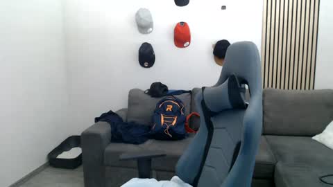 Chrizz online show from 07-29-26, 03:54