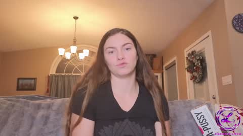 Snapshot of chroniclove chatting on 12-19-24, 11:35 Marley online show from 12-19-24, 11:35