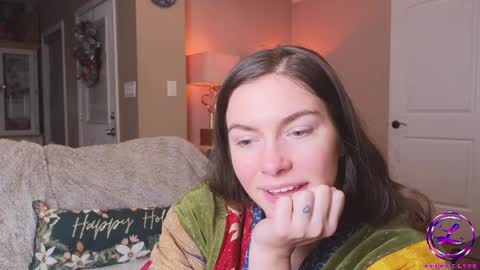 Snapshot of chroniclove chatting on 01-21-25, 04:32 Marley online show from 01-21-25, 04:32