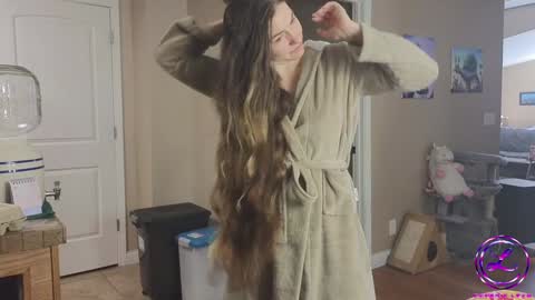 Snapshot of chroniclove chatting on 02-04-25, 05:01 Marley online show from 02-04-25, 05:01