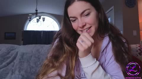 Snapshot of chroniclove chatting on 02-09-25, 08:13 Marley online show from 02-09-25, 08:13