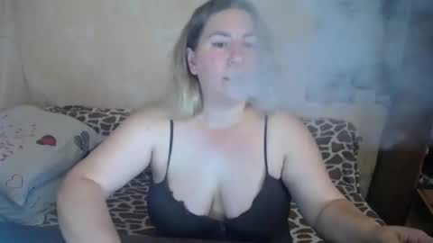 Snapshot of chrystalbella chatting on 05-18-26, 08:20 Diana online show from 05-18-26, 08:20