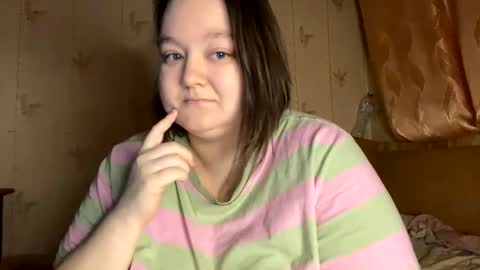 Snapshot of chubby__katie_ chatting on 02-09-25, 05:19 Kat online show from 02-09-25, 05:19