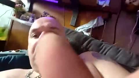 chubbyman43 online show from 06-04-26, 11:38