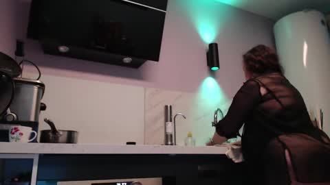 Jessica online show from 01-23-25, 08:35