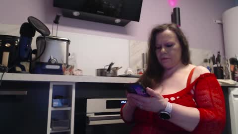 Snapshot of chwerry_b0 chatting on 05-17-26, 12:52 Jessica online show from 05-17-26, 12:52