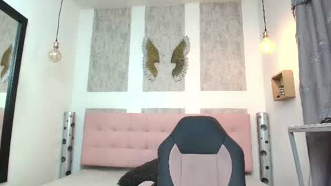 Snapshot of ciara_connor chatting on 06-21-26, 03:53 ... ... online show from 06-21-26, 03:53