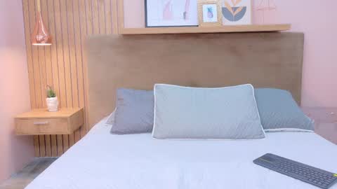 Snapshot of cielo_rivera chatting on 04-06-26, 01:12 cielo rivera online show from 04-06-26, 01:12