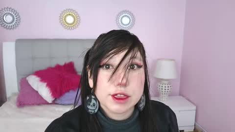 Snapshot of cina_moon chatting on 05-29-26, 12:25 Cinamoon online show from 05-29-26, 12:25