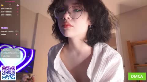   L  online show from 06-05-26, 06:52