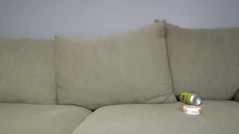 Snapshot of cincinnaticd21 chatting on 11-09-25, 07:17 cincinnaticd21 online show from 11-09-25, 07:17