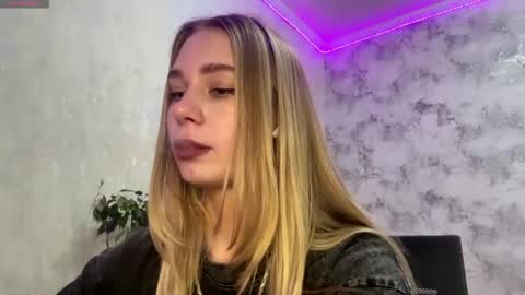 Snapshot of cindagattison chatting on 06-05-26, 06:20 Lexa online show from 06-05-26, 06:20