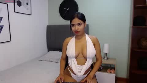 Snapshot of cindy_vera chatting on 07-25-26, 01:52 Cindy online show from 07-25-26, 01:52