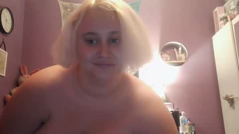 Snapshot of cinnaburwood chatting on 12-11-24, 11:30 Cinna online show from 12-11-24, 11:30