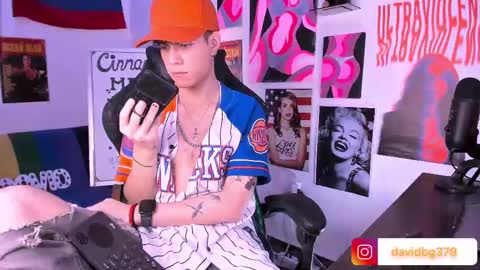 David     Independent Model online show from 02-11-25, 01:10