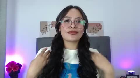 cinnamon_cake online show from 07-28-26, 04:08