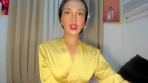 Snapshot of cinnamoncandy14 chatting on 03-07-25, 08:23 Ask me online show from 03-07-25, 08:23