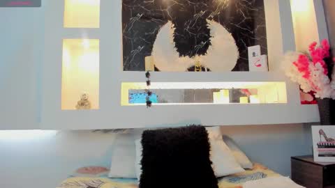 Cinthya  online show from 09-25-25, 12:20