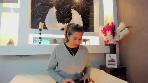 Cinthya  online show from 10-10-25, 12:04