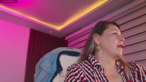 Snapshot of cinthya_roberts chatting on 05-31-26, 07:26 Cinthya online show from 05-31-26, 07:26