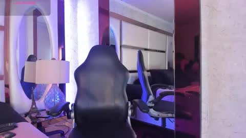 cinthya_walker1 online show from 03-24-26, 02:55