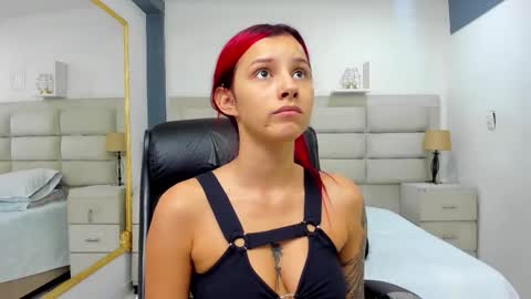 CintiaCollins  online show from 11-16-25, 08:14