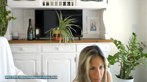 Shara online show from 09-19-25, 09:54