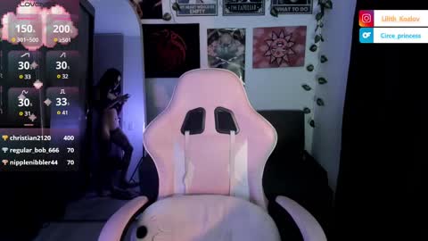 Snapshot of circe_l chatting on 02-13-25, 11:47 Paulina online show from 02-13-25, 11:47