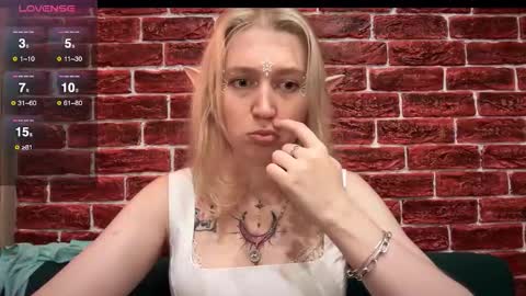 citrusblissss online show from 10-31-25, 03:02