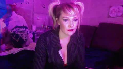 Snapshot of cj_wunderlust chatting on 10-08-25, 02:53 cj_wunderlust online show from 10-08-25, 02:53