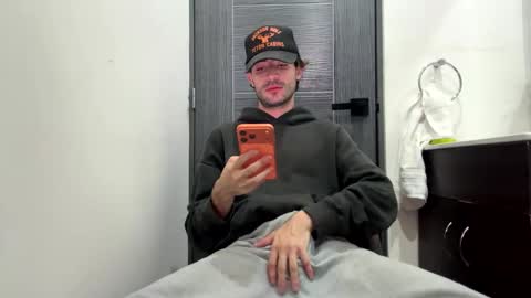 ckeefer96 online show from 02-12-26, 03:23