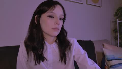 Snapshot of claire_bennett chatting on 04-11-26, 01:10 Claire Bennett online show from 04-11-26, 01:10