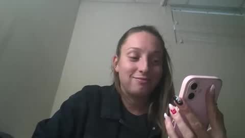 Snapshot of clairebearx3 chatting on 10-22-25, 06:51 clairebearx3 online show from 10-22-25, 06:51