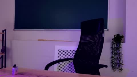 Claire online show from 05-27-26, 02:47