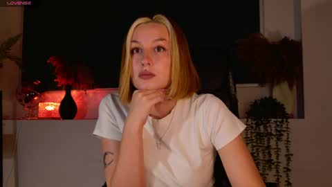 Claire online show from 08-02-26, 02:37
