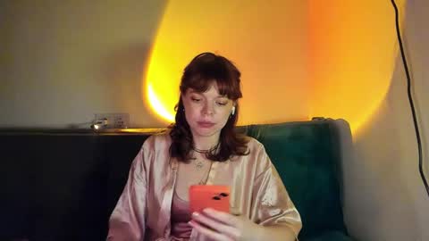 Snapshot of clancyosbourne chatting on 12-17-24, 09:38 Clancy online show from 12-17-24, 09:38