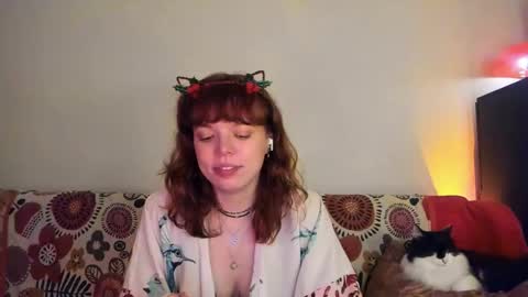 Snapshot of clancyosbourne chatting on 12-30-24, 08:25 Clancy online show from 12-30-24, 08:25