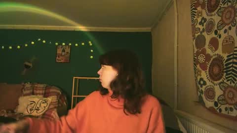 Snapshot of clancyosbourne chatting on 02-16-25, 08:22 Clancy online show from 02-16-25, 08:22